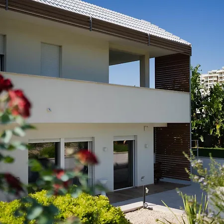 Erada 게스트하우스 3*